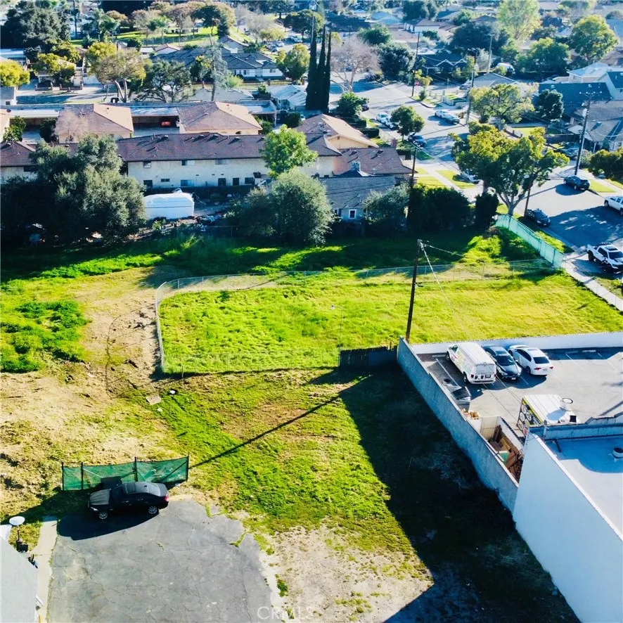 518 E Foothill