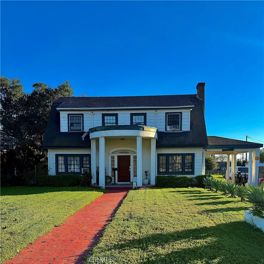 518 E Foothill