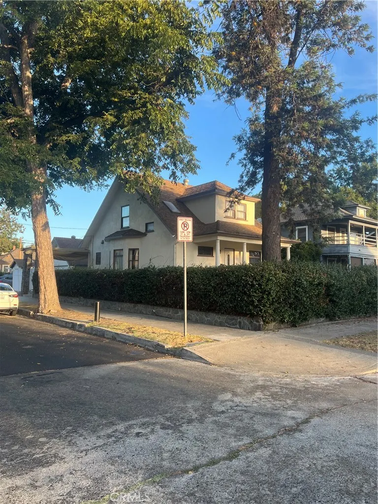 807 N Gibbs