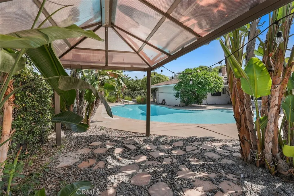 2025 Yorba Drive