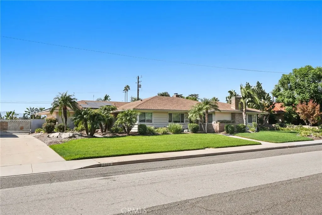 2025 Yorba Drive