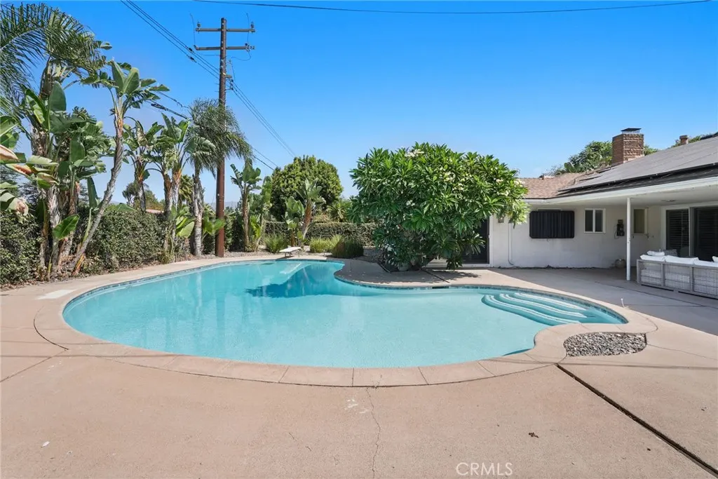 2025 Yorba Drive