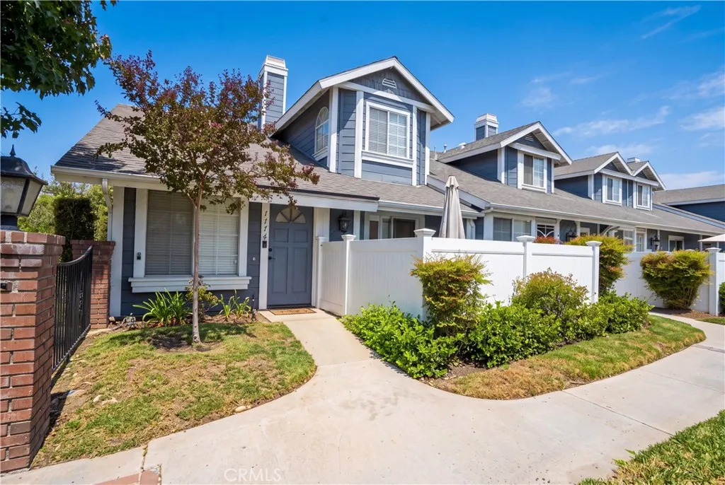 1174 N Sunflower