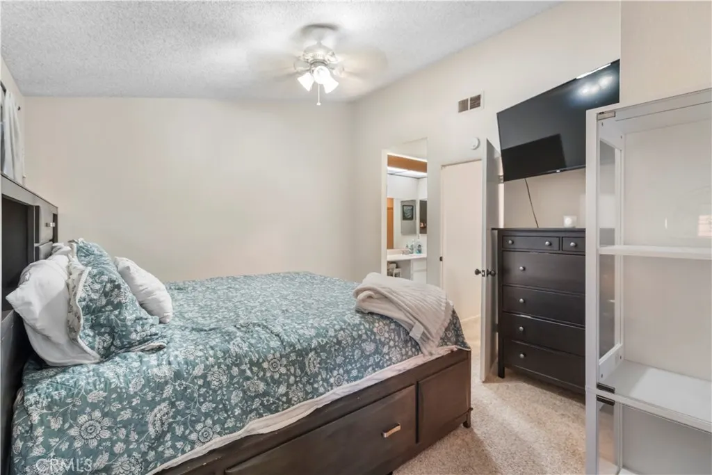 1174 N Sunflower