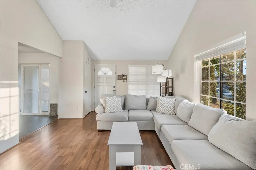 1174 N Sunflower