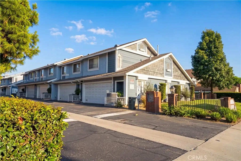1174 N Sunflower