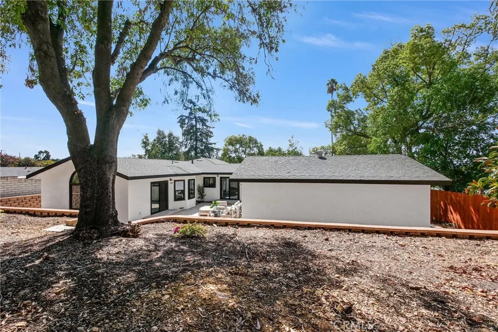 403 W 5th