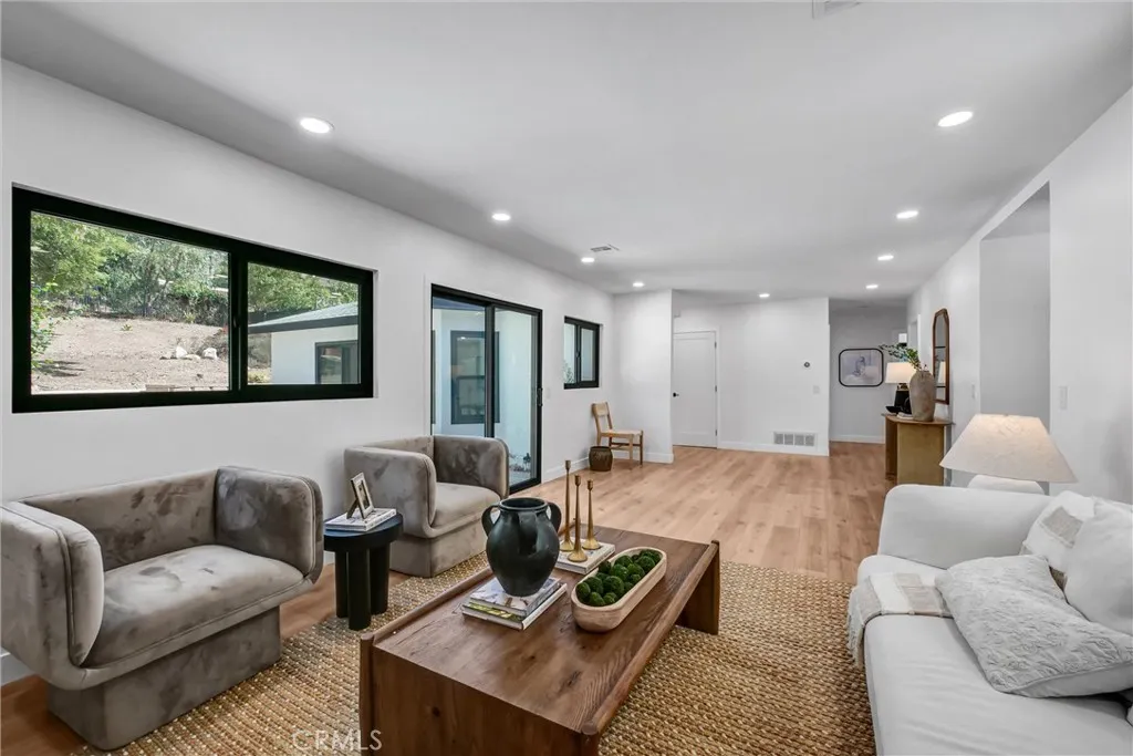 403 W 5th