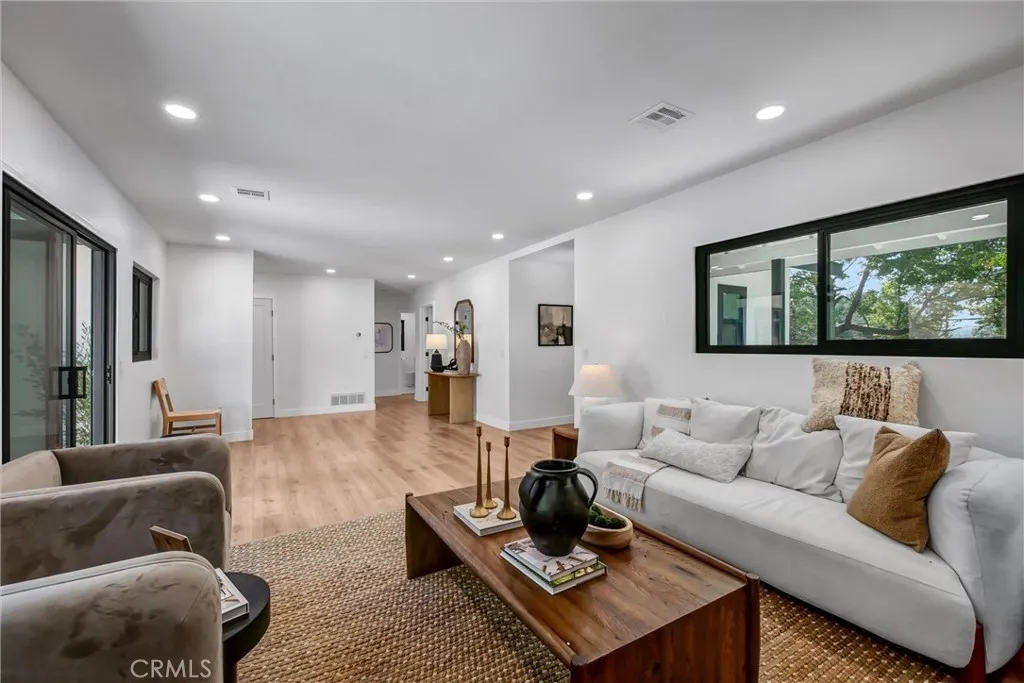 403 W 5th