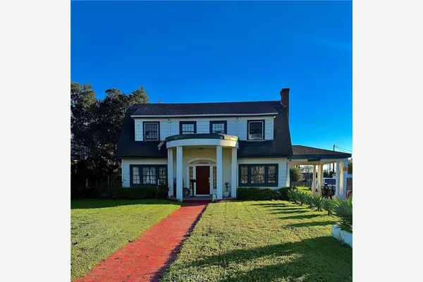 534 E Foothill