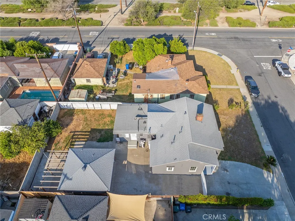 1517 W Grand Avenue