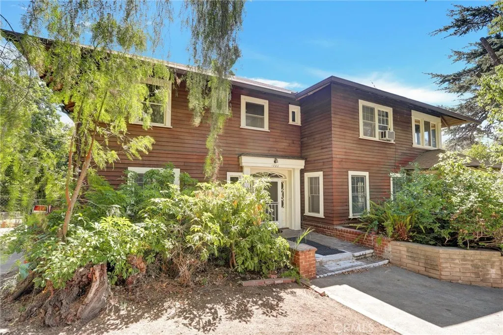 1012 Glencoe Heights Drive