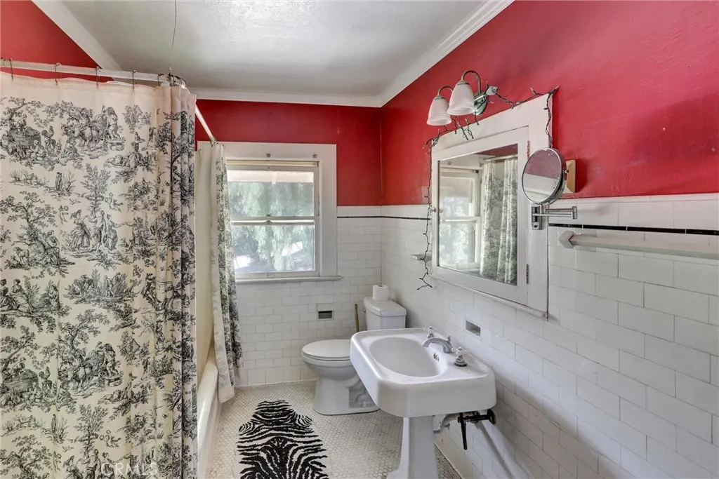 1012 Glencoe Heights Drive