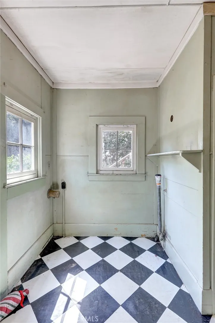 1012 Glencoe Heights Drive
