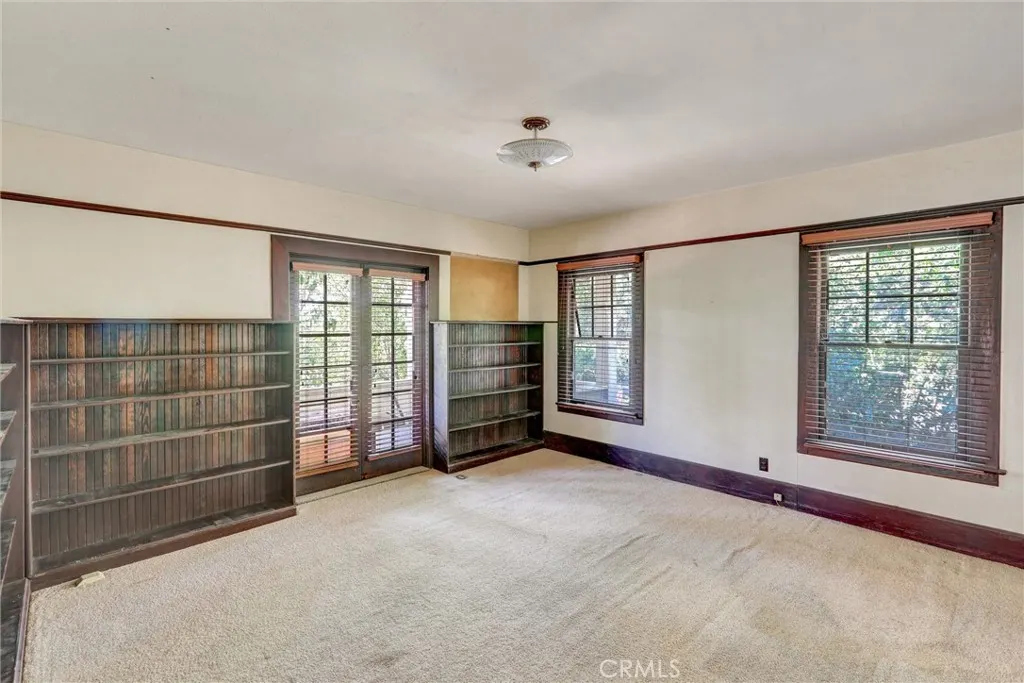 1012 Glencoe Heights Drive