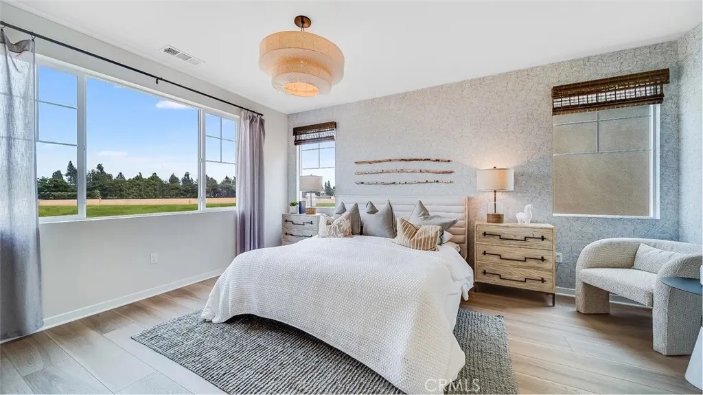 3282 Floral Paseo