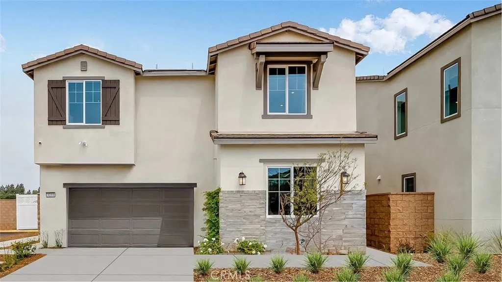 3282 Floral Paseo