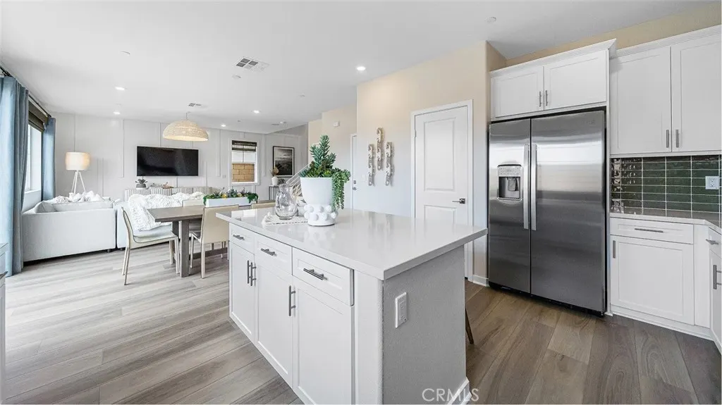 3282 Floral Paseo