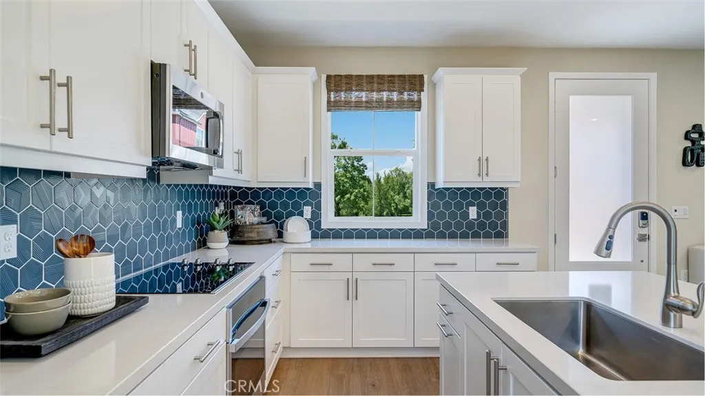 2612 E Forest Paseo