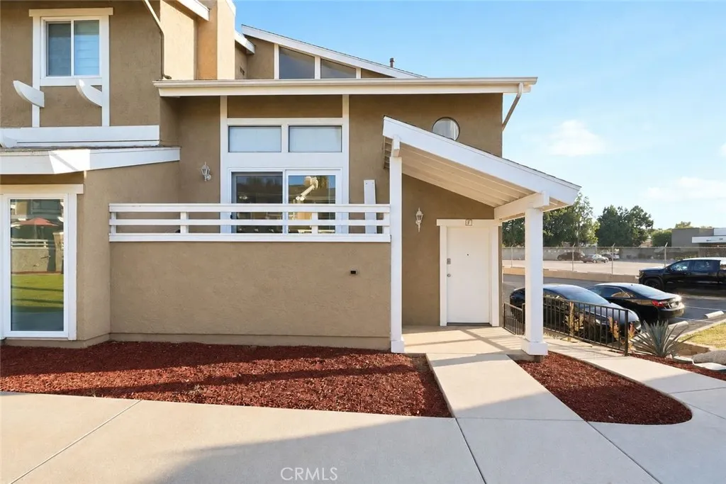 981 W Imperial Hwy #23
