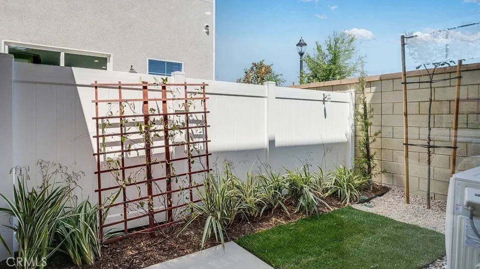 4552 S Forsyth Paseo