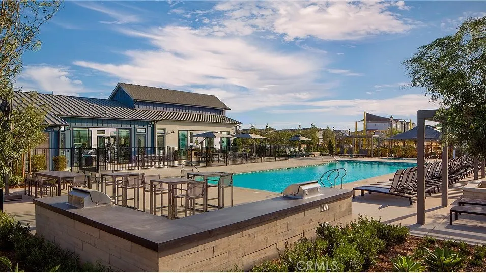 2635 E Lincoln Paseo