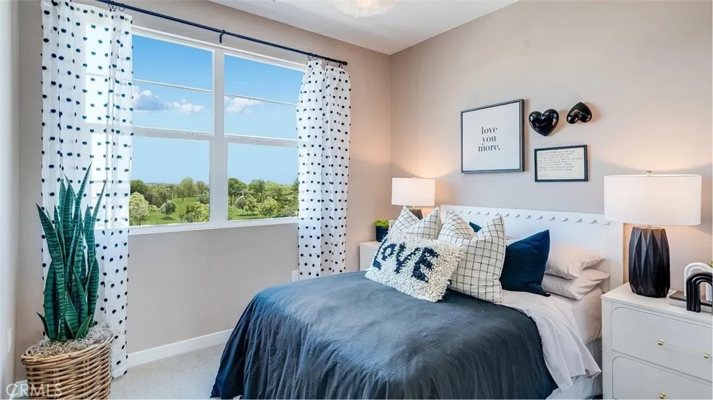 2635 E Lincoln Paseo