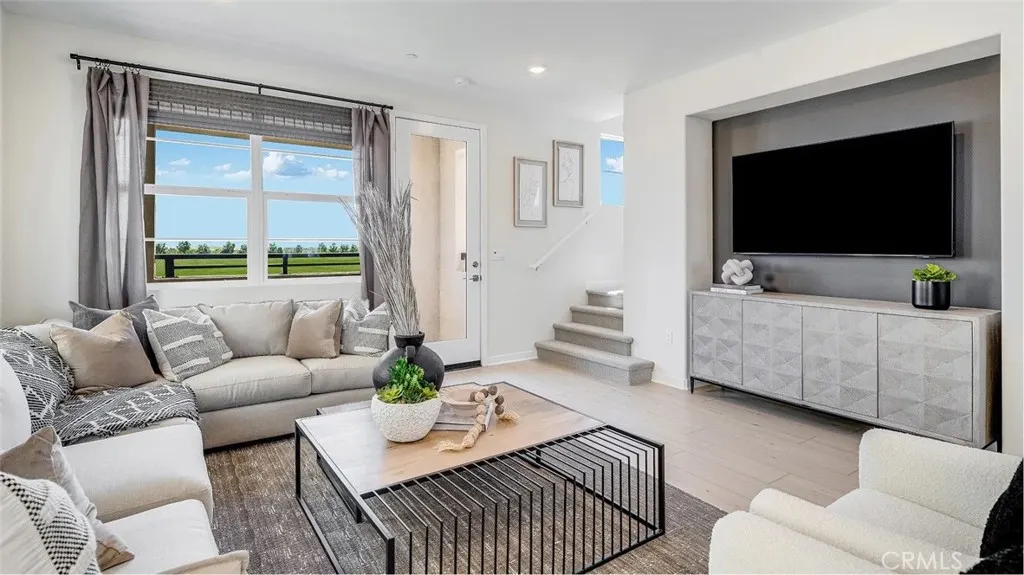 2635 E Lincoln Paseo