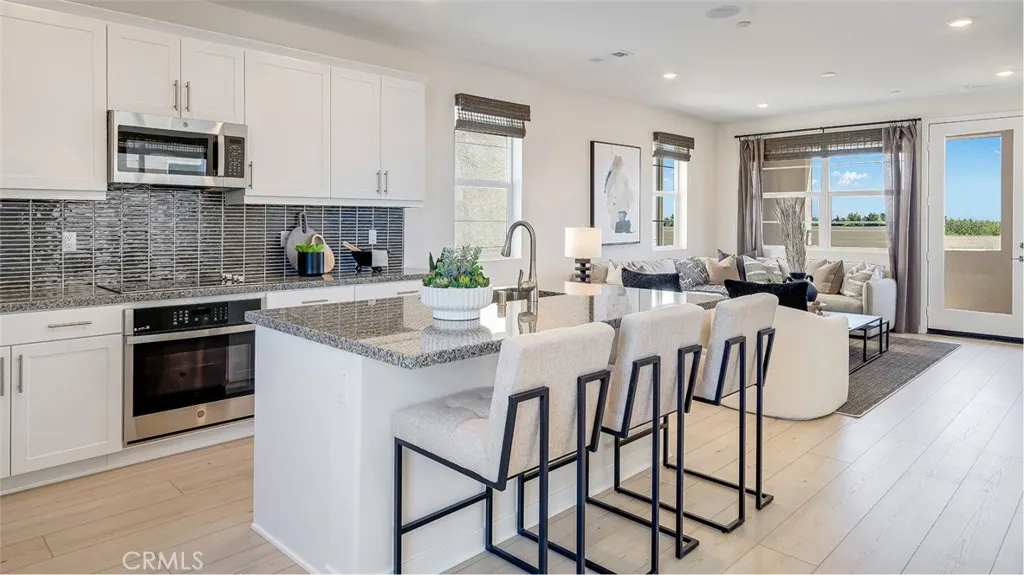 2635 E Lincoln Paseo