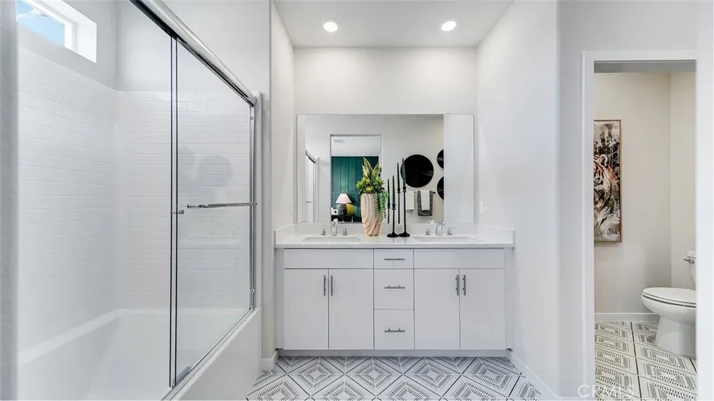 3164 Homestead Paseo