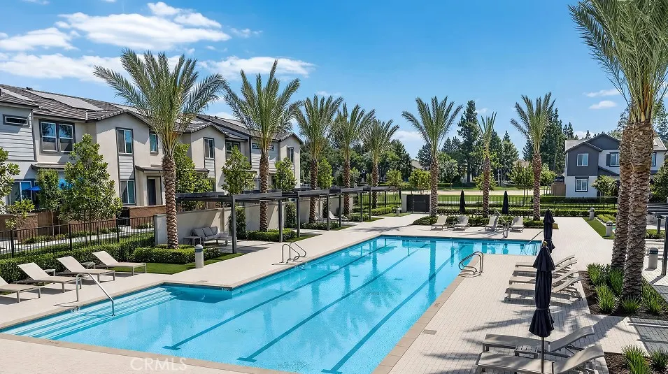 3164 Homestead Paseo