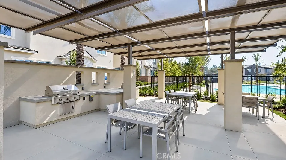 3176 Homestead Paseo