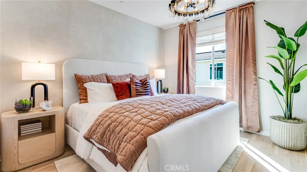 2877 E Amberley Privado