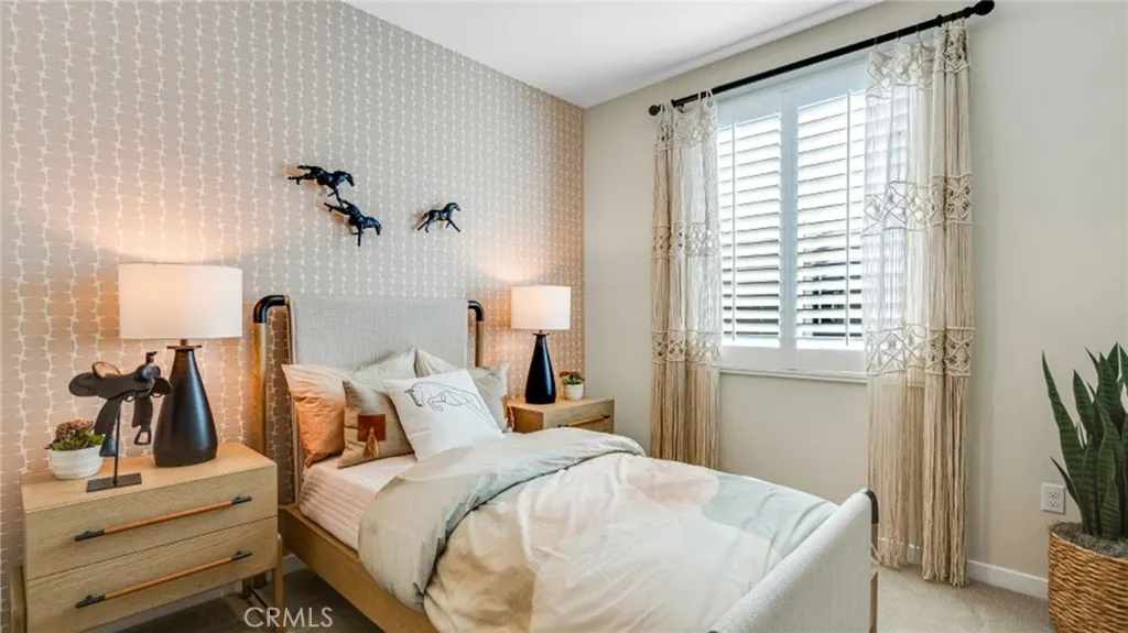 2881 E Amberley Privado