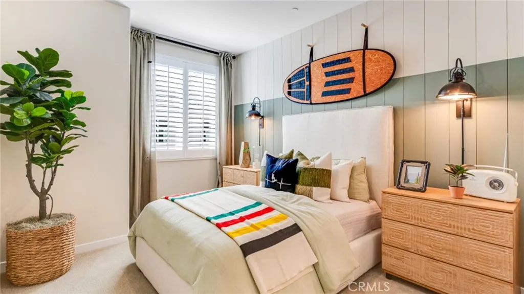 2881 E Amberley Privado