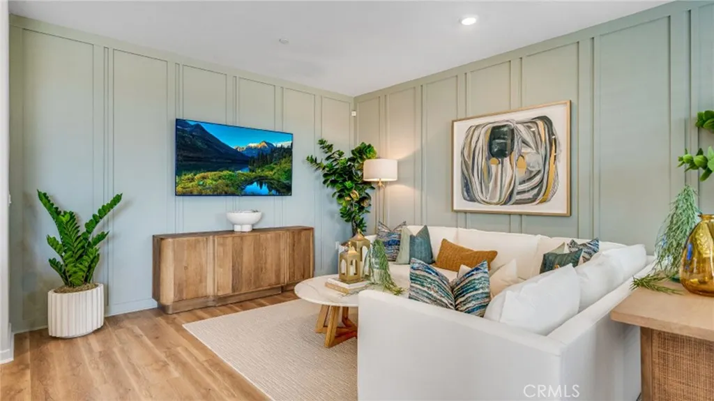2887 E Amberley Privado
