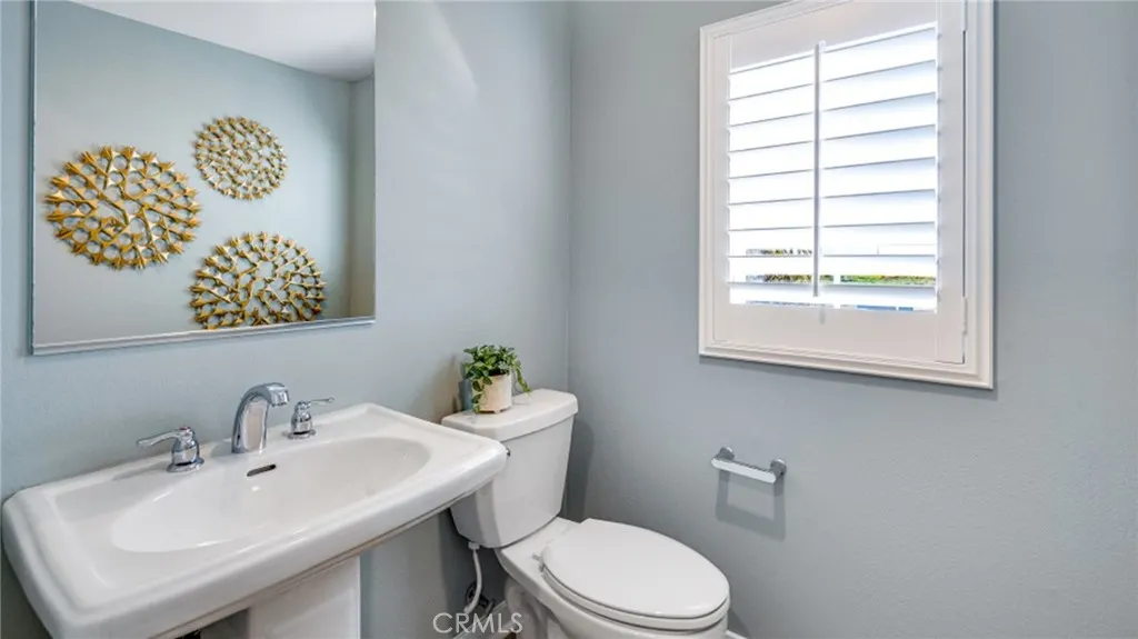 2887 E Amberley Privado