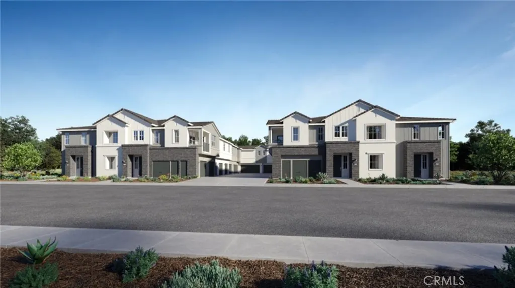 2887 E Amberley Privado