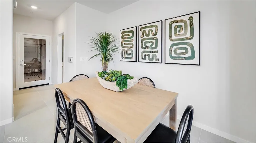 3172 Homestead Paseo