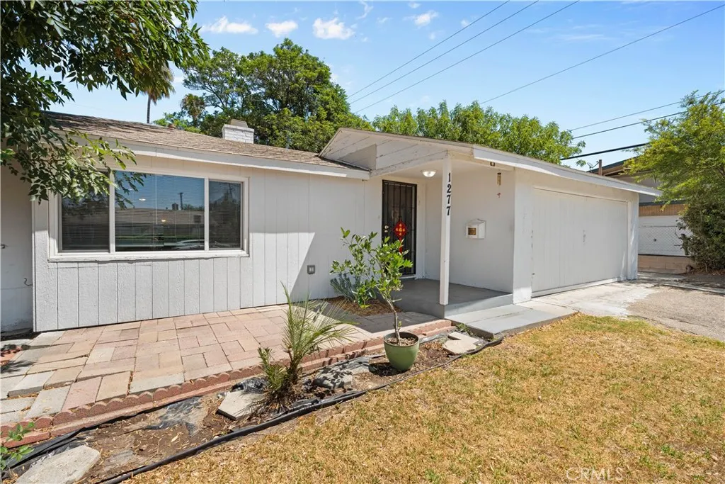 1277 Mindo Drive