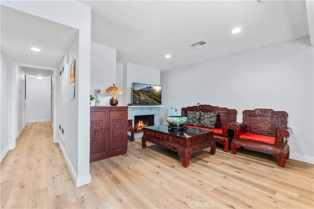 1277 Mindo Drive