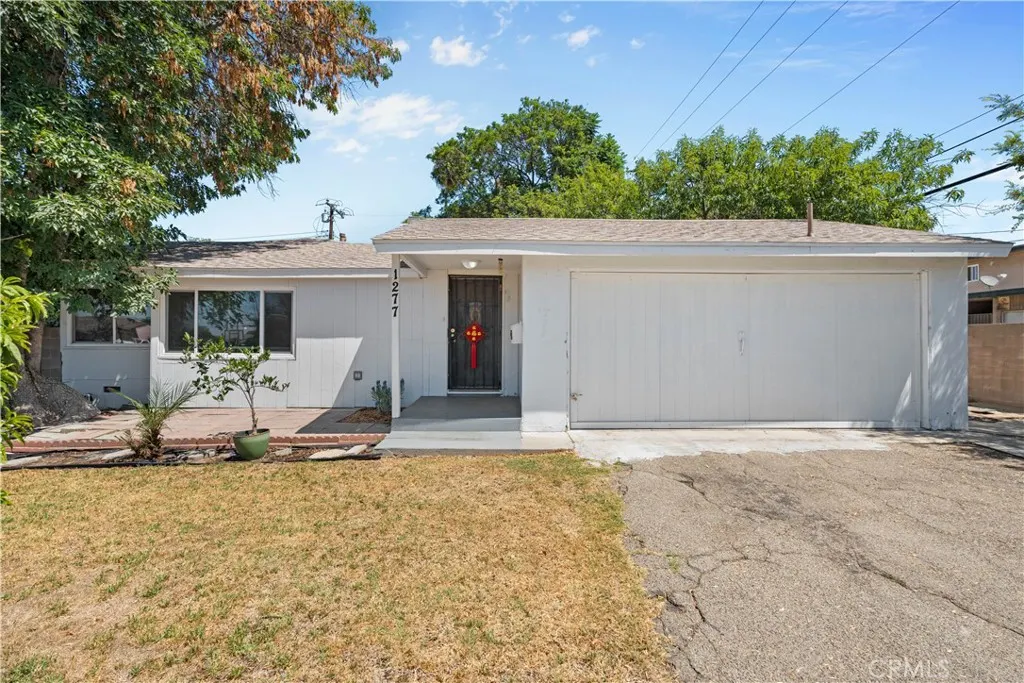 1277 Mindo Drive