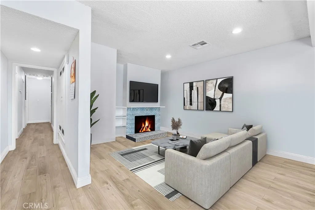 1277 Mindo Drive