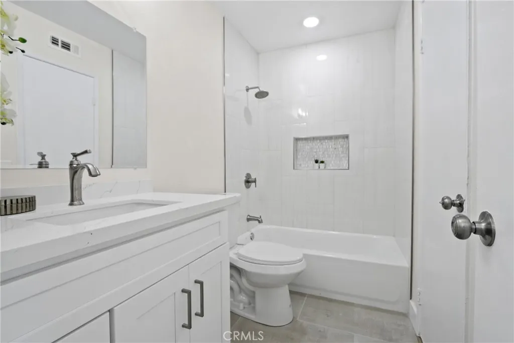 3082 Shasta Street, #4