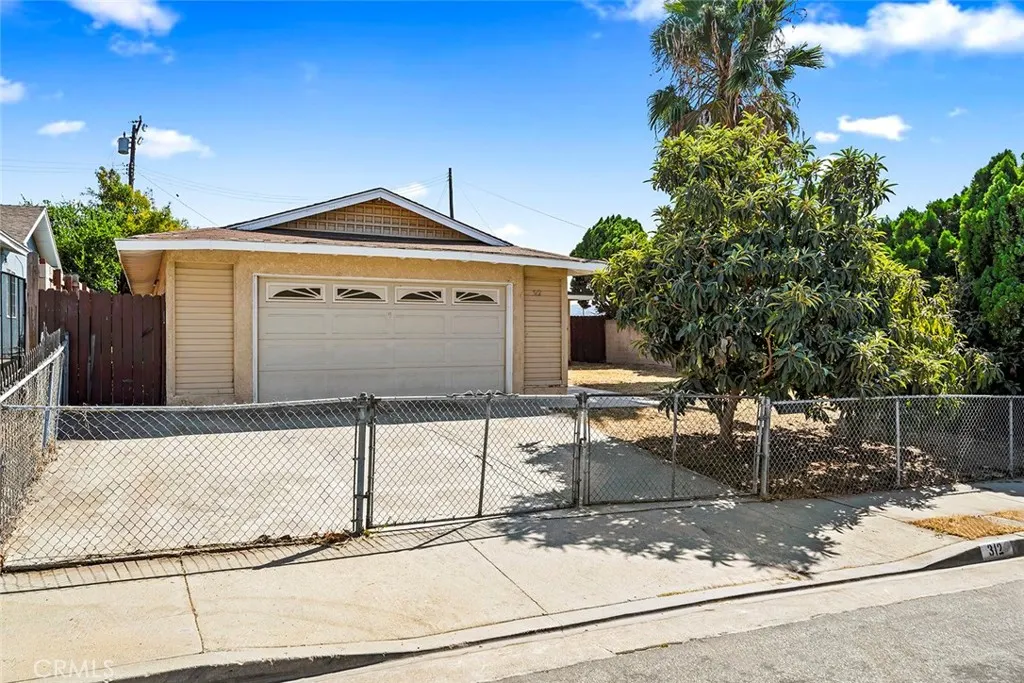 312 Faxina Avenue
