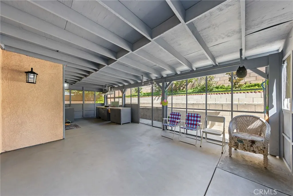 827 Oakhurst Drive