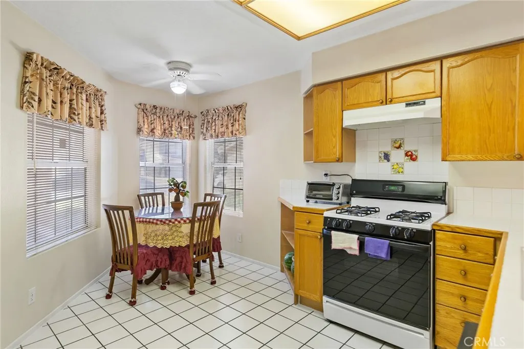 827 Oakhurst Drive