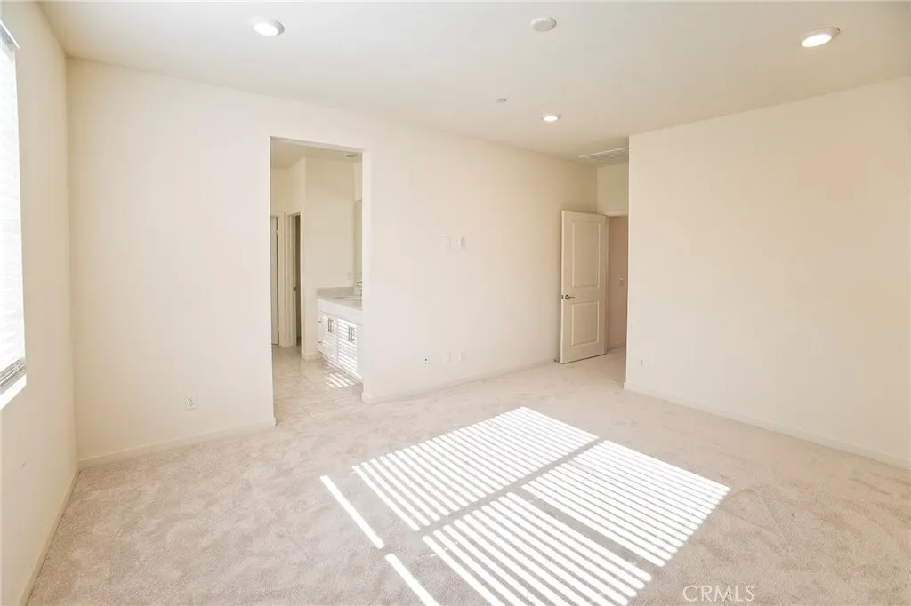 3672 S Brunswick Paseo