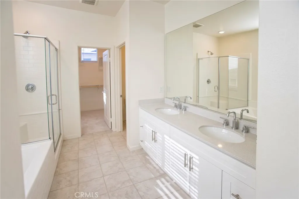 3672 S Brunswick Paseo