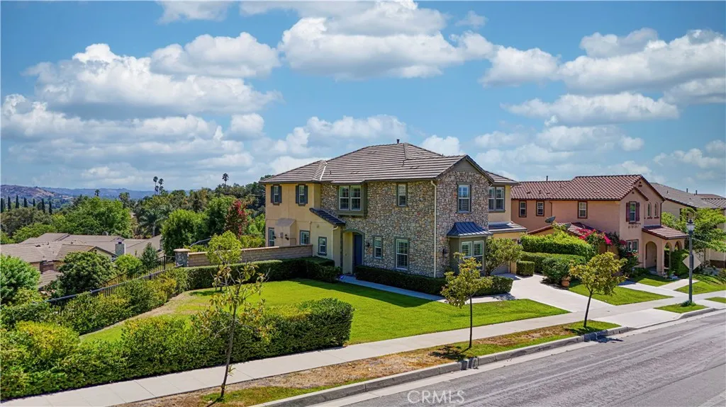 1336 N Macneil Drive